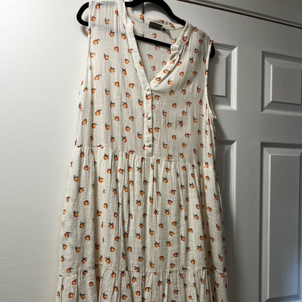 Chic Sleeveless Midi Dress with Orange fruit print